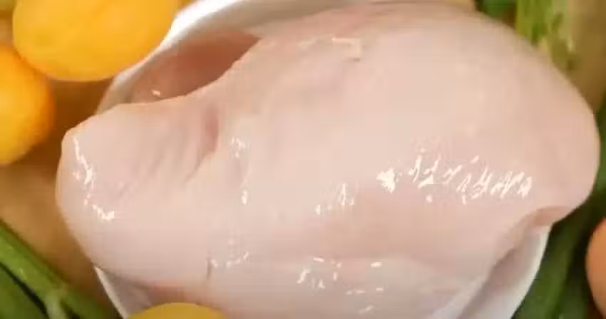 /www/bananadaily.net/web/images/image/2273/22737812.avif